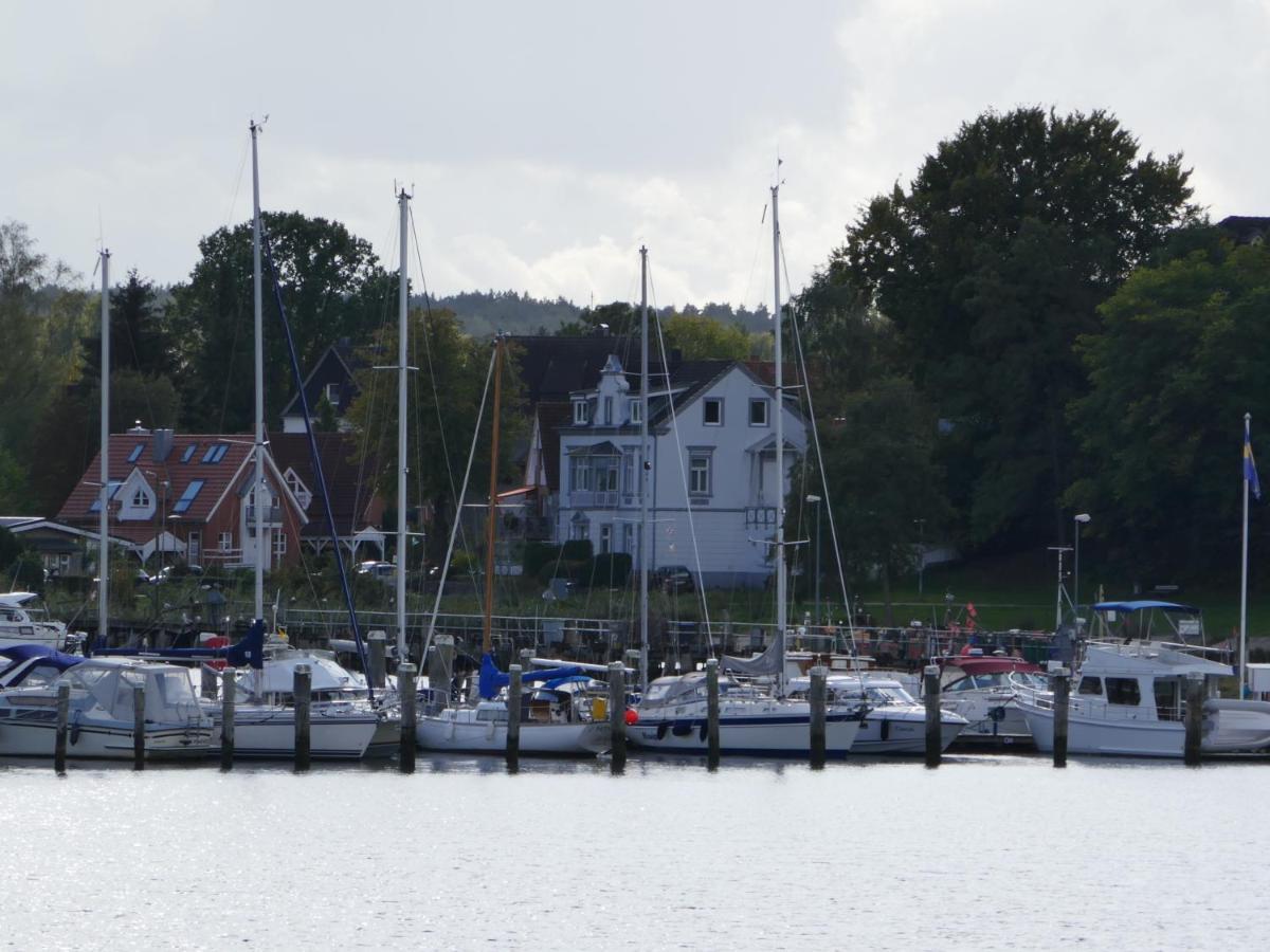 Апартаменты Wohnen Am Seglerhafen Mit Traveblick Im Kontorhaus Viele Extras Любек Экстерьер фото